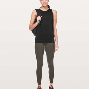Lululemon Swiftly Breeze Tank in Black, size M